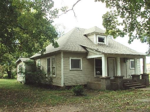 1st image of Briggs Ave