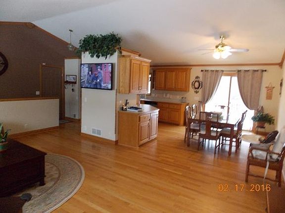 5th image of 24373 Riverbank Ln NW
