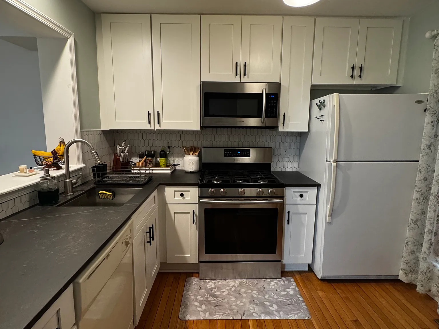 2 bed, 2.5 bath, 1024 sqft, $2,750 — Photo 2