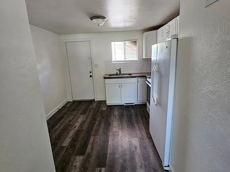 580 S 470 E #1 — Photo 7