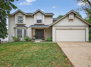 16672 Westglen Farms Dr, Ballwin, MO