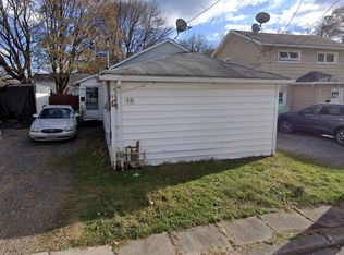 16 Linden St, Luzerne, PA 18709