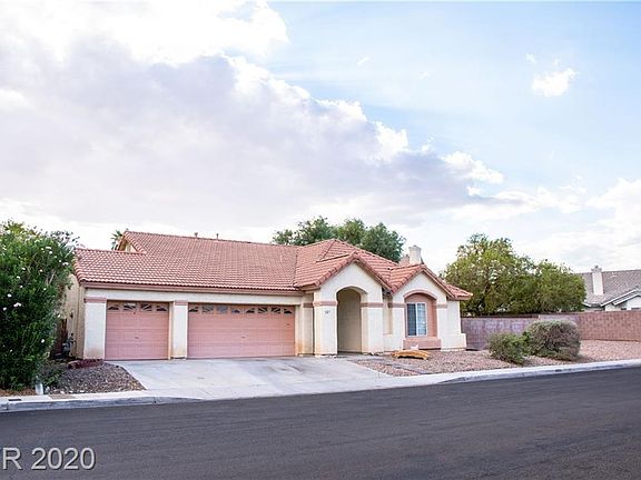3rd image of 325 New Hope Dr