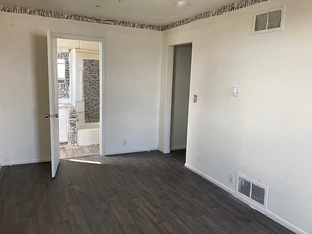 375 N Walnut St #2 — Photo 4