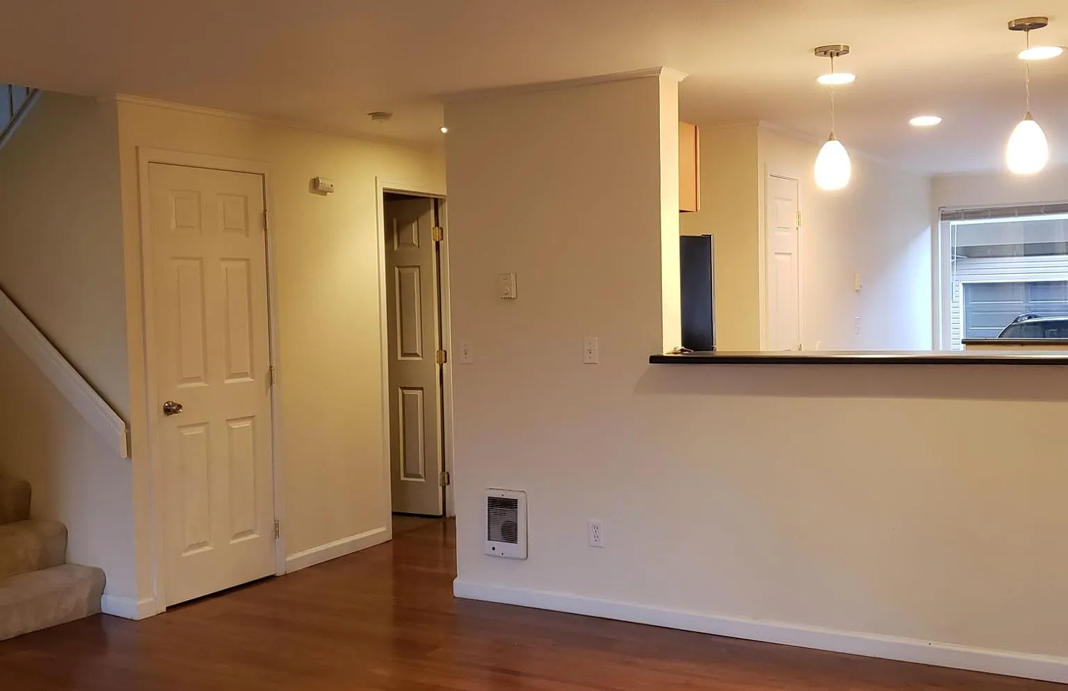 3 bed, 1263 sqft, $2,900 — Photo 3