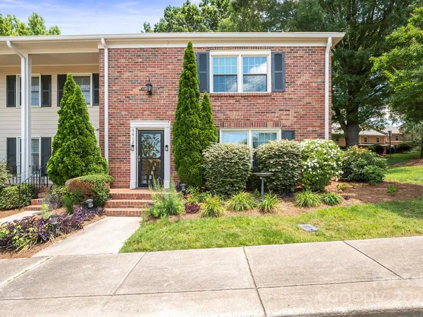 6612 Bunker Hill Cir, Charlotte, NC 28210