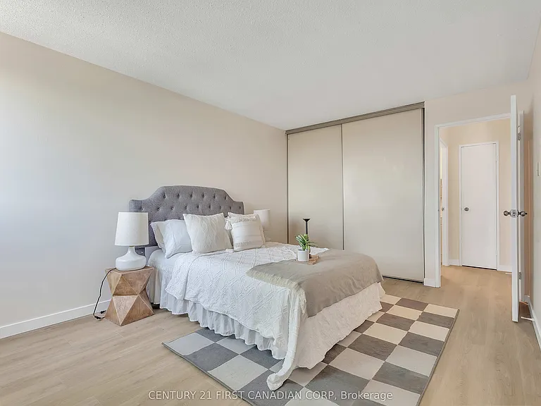600 Grenfell Dr #1010 — Photo 23