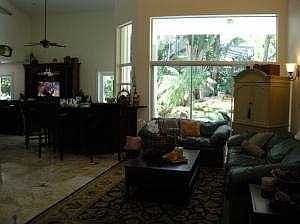 5th image of 915 Greenbriar Dr