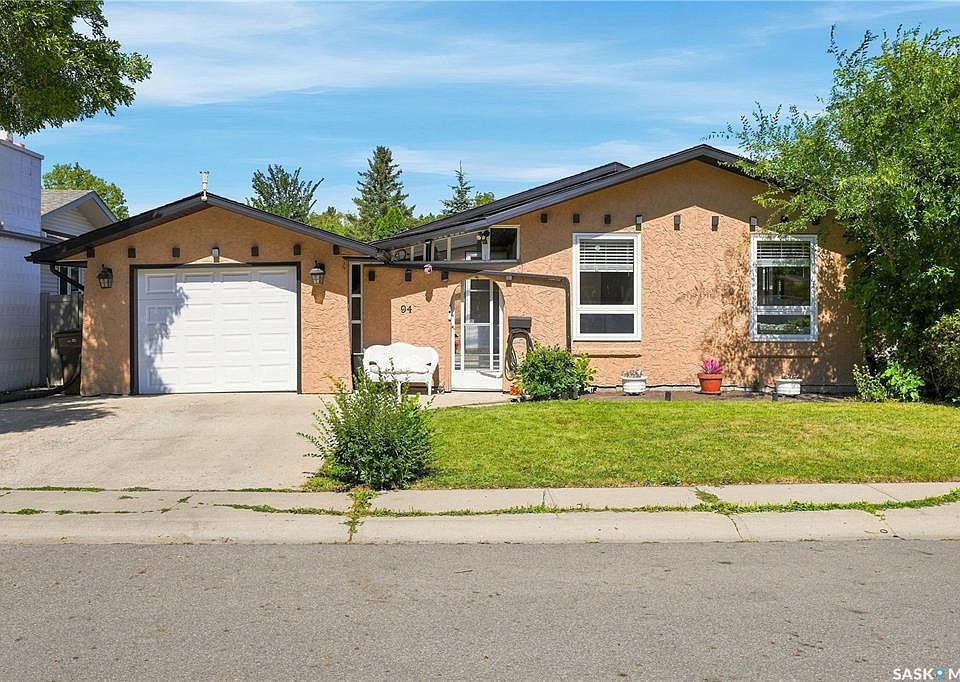 1st image of 94 Dale CRESCENT