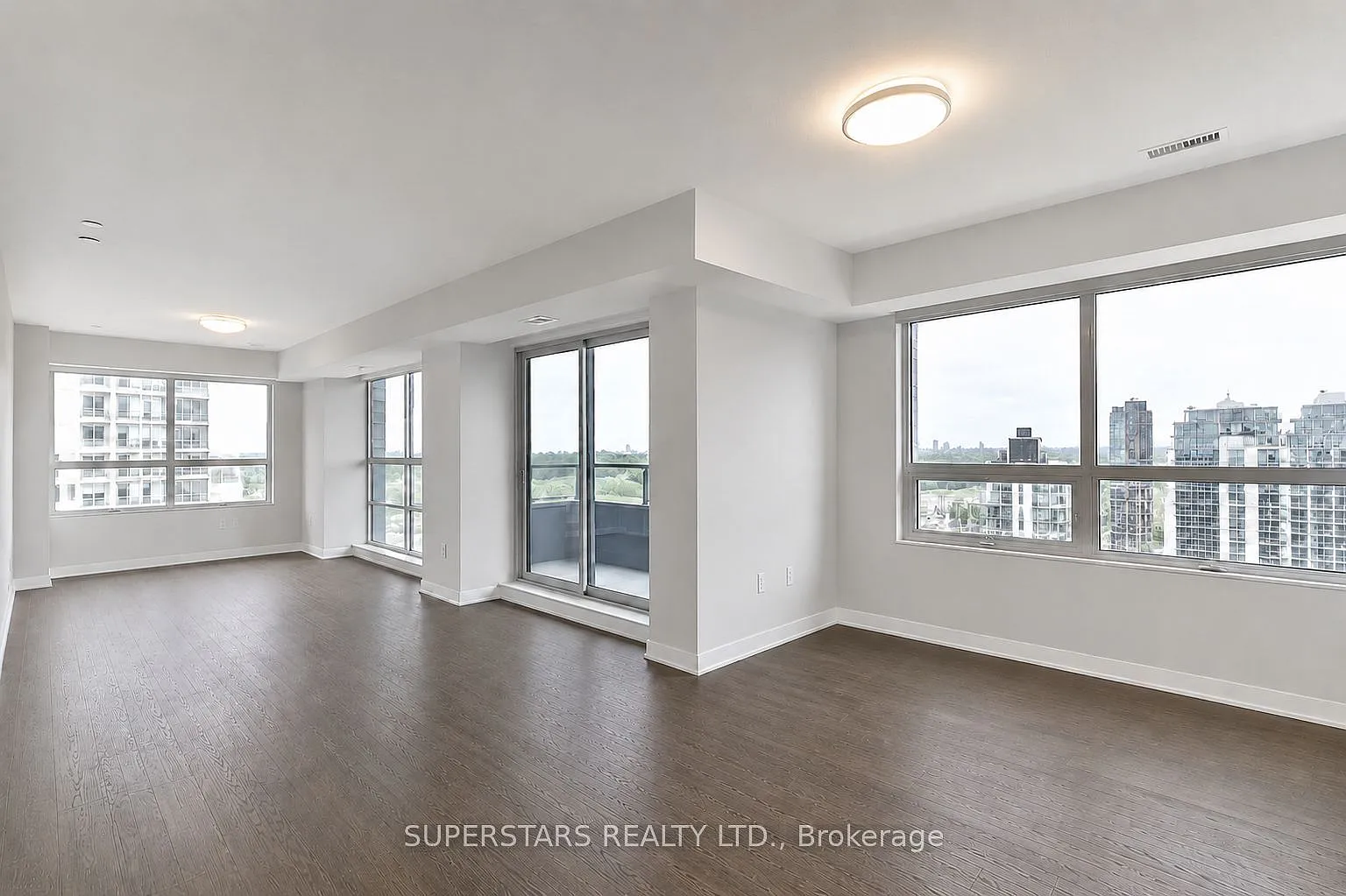 15 Water Walk Dr — Photo 2