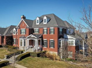 39W814 Kellar Sq, Geneva, IL 60134