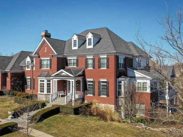 39W814 Kellar Sq, Geneva, IL 60134