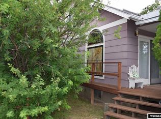 109 W Cedar St, Glenrock, WY 82637