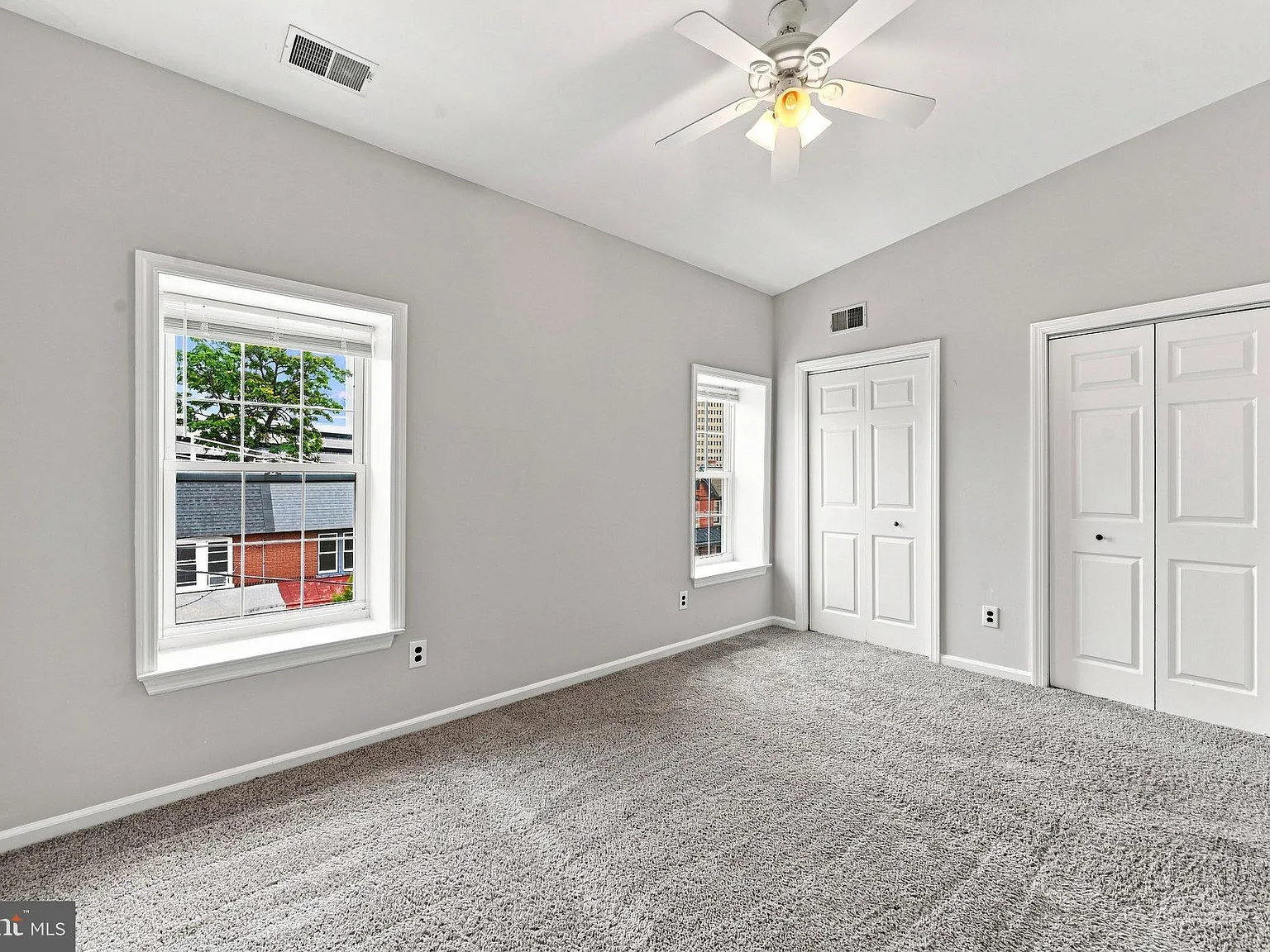 2 bed, 1.0 bath, 1100 sqft, $1,545 — Photo 3