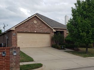 16304 Red River Ln, Justin, TX 76247