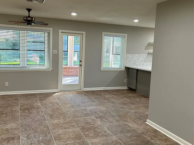 10233 Moorberry Ln — Photo 4