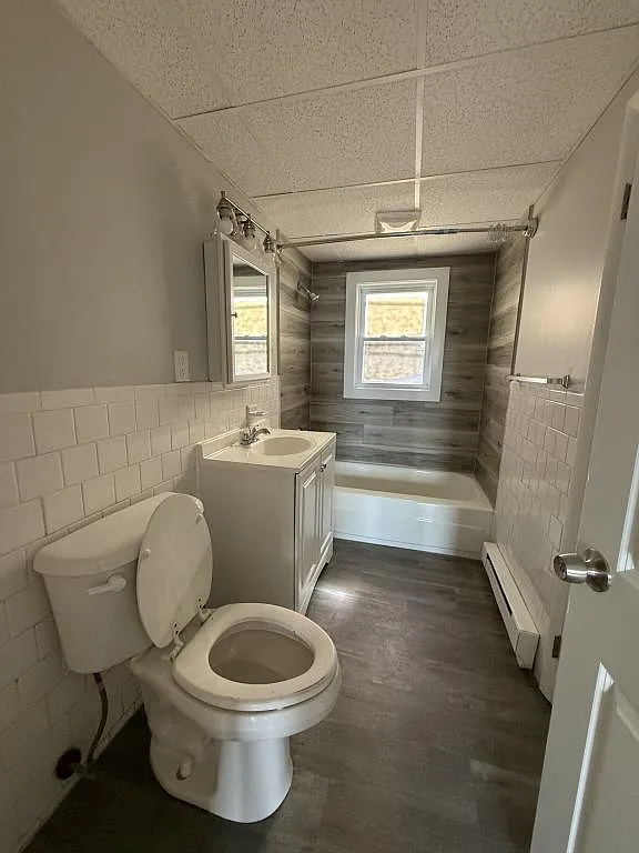 183 Lowell St — Photo 2