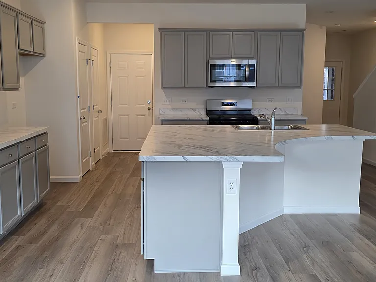 2270 Horseshoe Cir — Photo 7