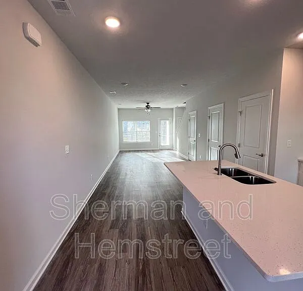 5006 Mimosa Dr #5006 MIMOSA DR — Photo 2