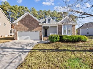 8 Larkspur Ct, Youngsville, NC 27596