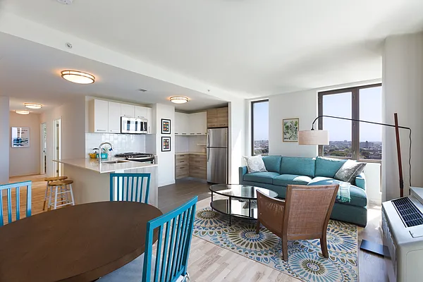 Rented by Lisa Management | media 29