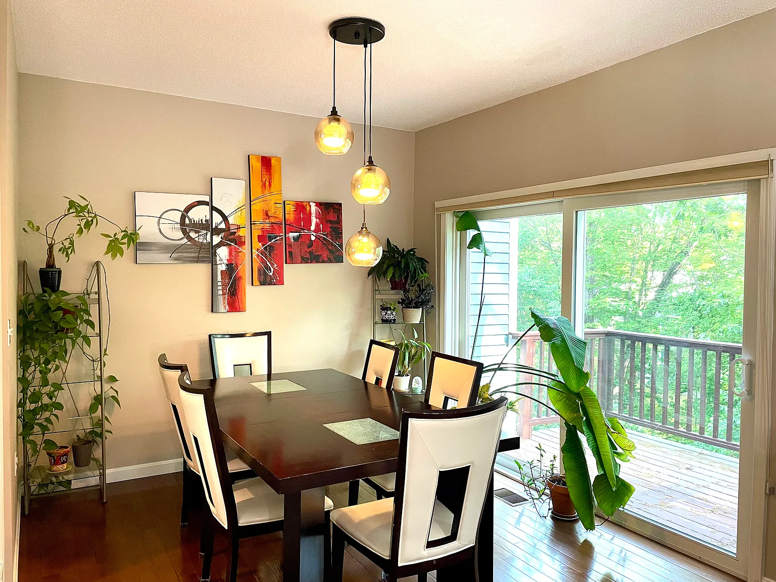 3 bed, 3.5 bath, 2300 sqft, $4,800 — Photo 3