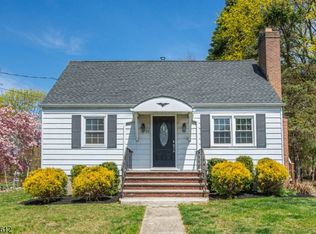 21 Birchwood Rd, Randolph, NJ 07869
