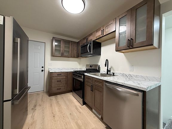 4th image of 227 E Prospect St