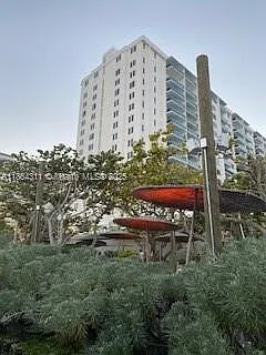 2301 Collins Ave #542 — Photo 32