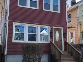 3 William St, Montclair, NJ