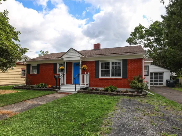 609 Center St, Horseheads, NY 14845