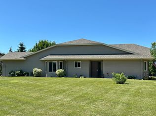 717 Overlook Ct, Saint Croix Falls, WI 54024