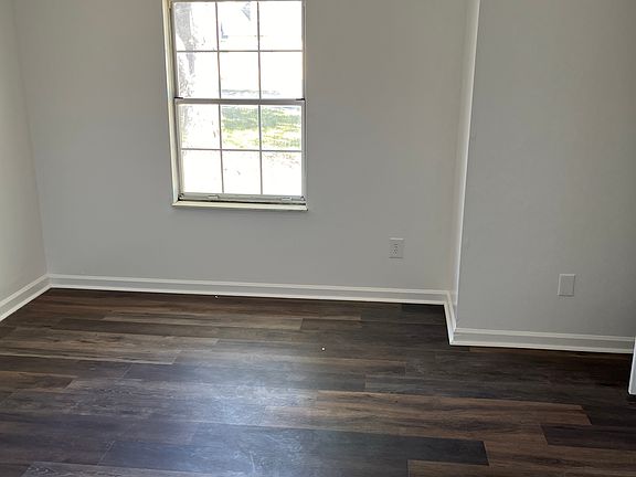 3rd image of 1709 Campfire Dr
