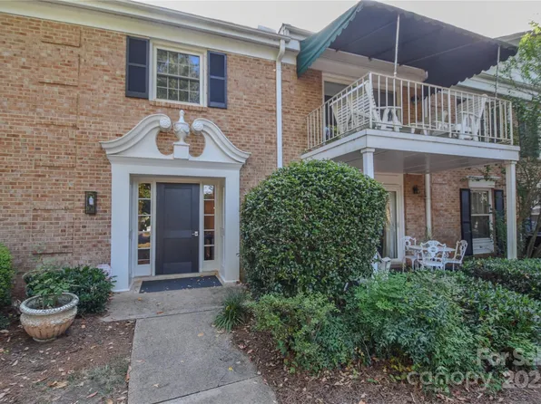 8333 Meadow Lakes Dr, Charlotte, NC 28210