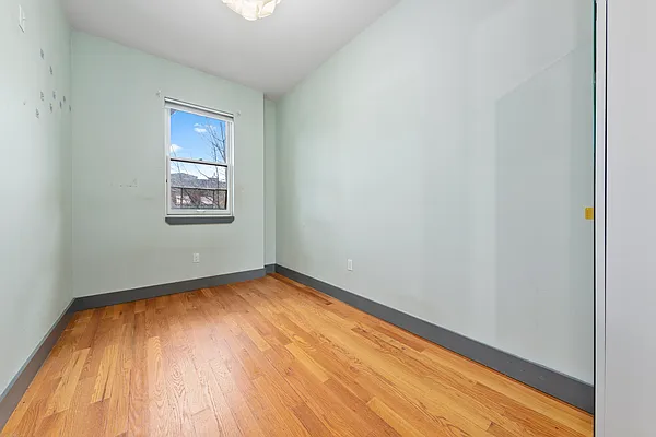 Rented by Friedman Mayer, LREB | media 7