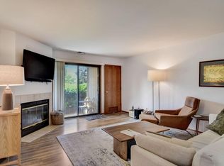 116 E Freistadt Rd APT D, Mequon, WI 53092