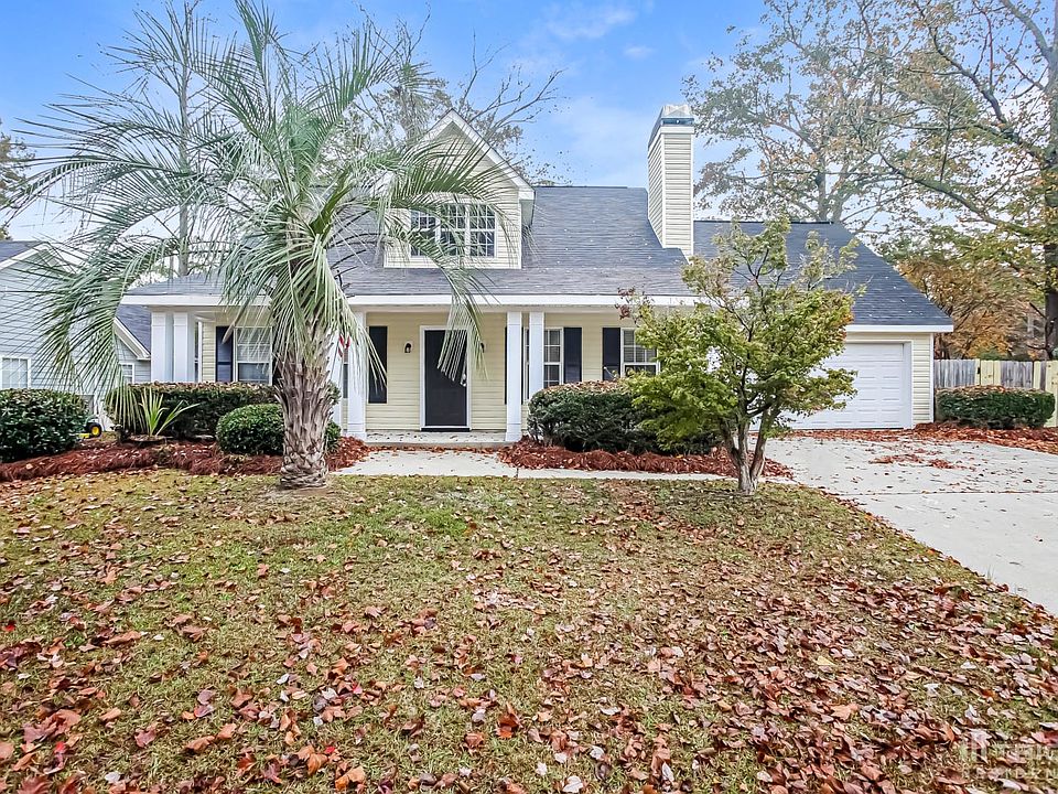 1st image of 102 Millhouse Ct