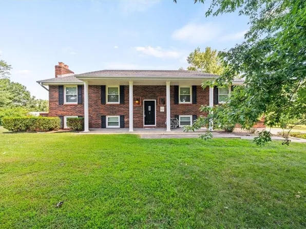 3393 SE Old Barn Ln, Holt, MO 64048