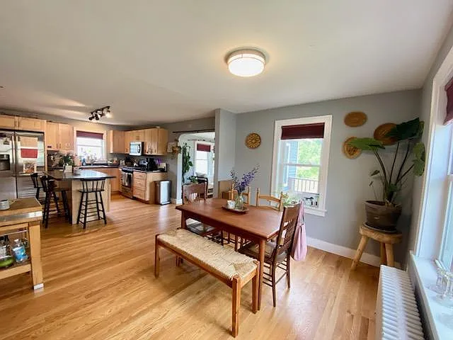 80 Russell St — Photo 9