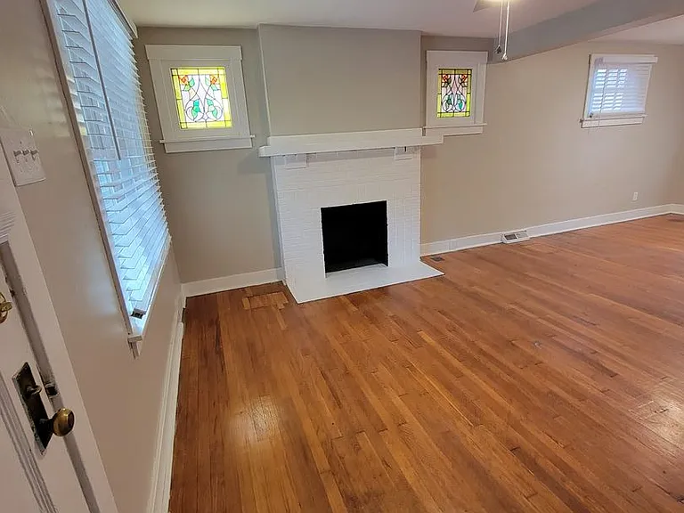 760-782 Shady Dr E — Photo 8