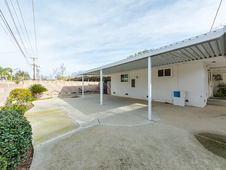 3105 Barnett St — Photo 20