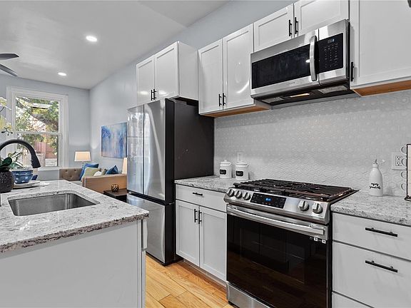 5th image of 3429 Dunnica Ave