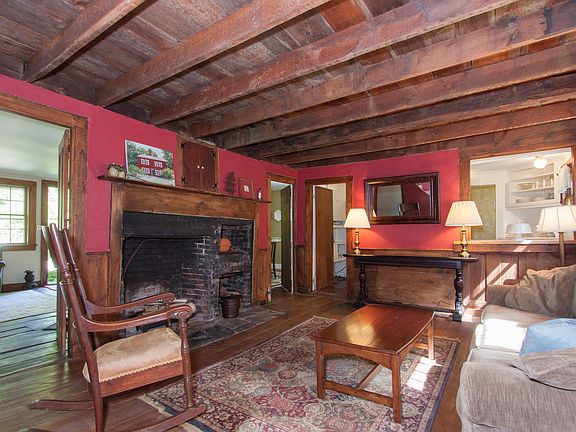 Bee-hive oven fireplace