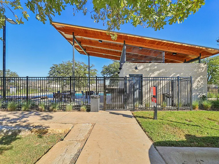 133 Plumbago Loop — Photo 39