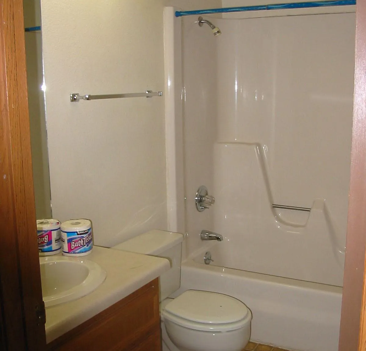 2 bed, 1100 sqft, $1,100 — Photo 3