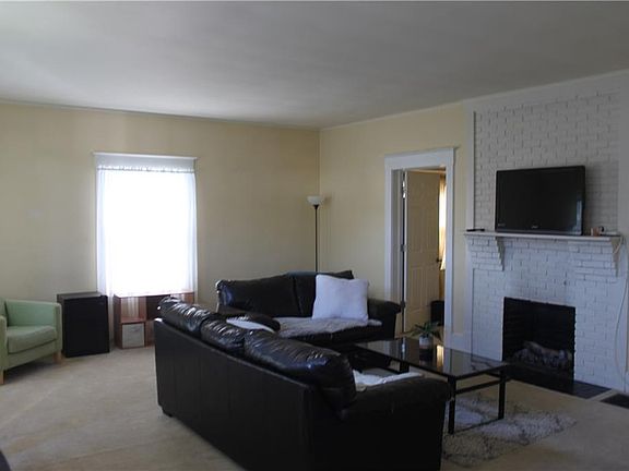 4th image of 10 Delancey Dr