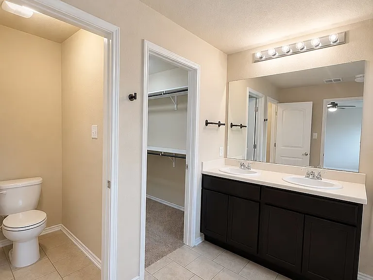 Master's Bathroom