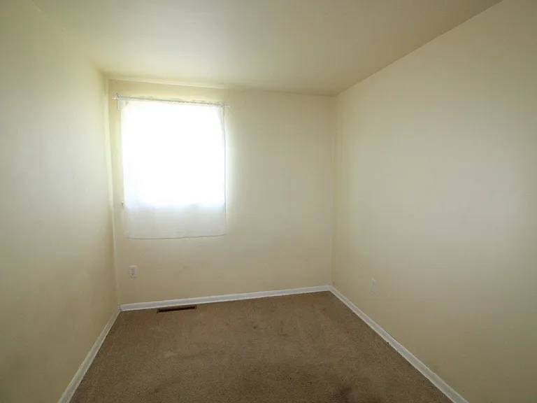 1128 Circle Dr — Photo 22