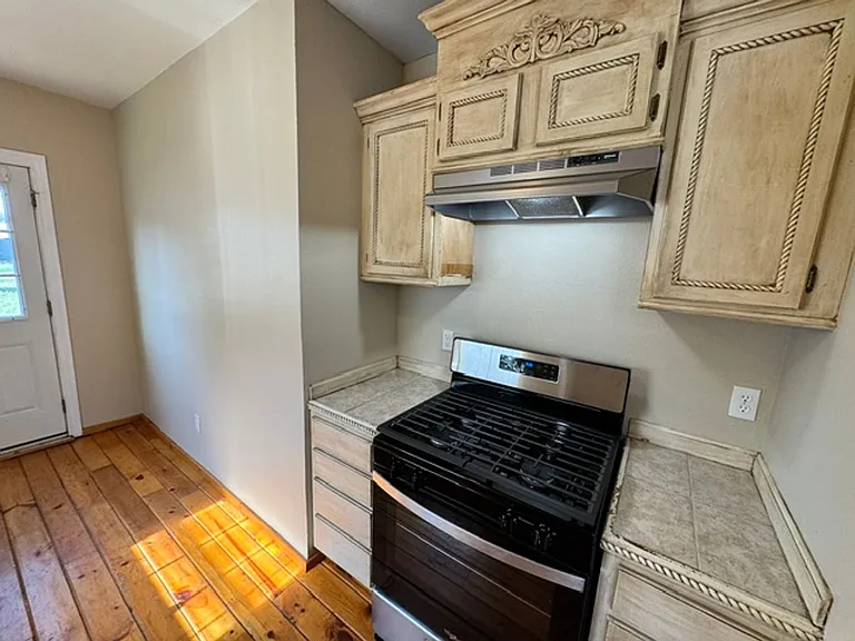 826 W Kansas Ave — Photo 14