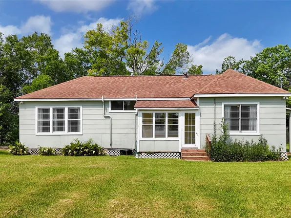 12903 Sandpiper Rd, Angleton, TX 77515